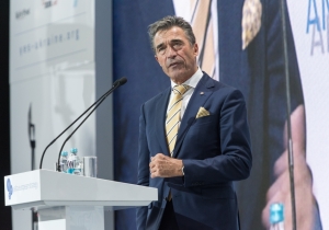 Social media in Ukraine hit harder by propaganda than elsewhere - Anders Fogh Rasmussen