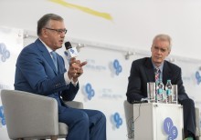 Другий день роботи 15-ї Щорічної Зустрічі YES, сесії 1-4