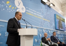 First day of the 8th Yalta Annual Meeting of YES